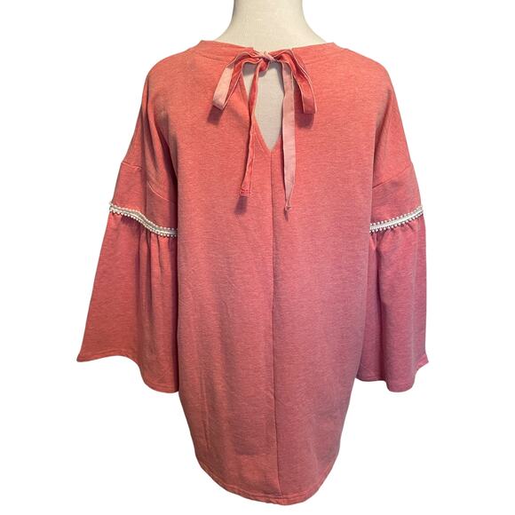 Weekend Suzanne Betro NEW Bell Sleeve Sweatshirt Womens Medium Faux Pearl Trim - Picture 3 of 7